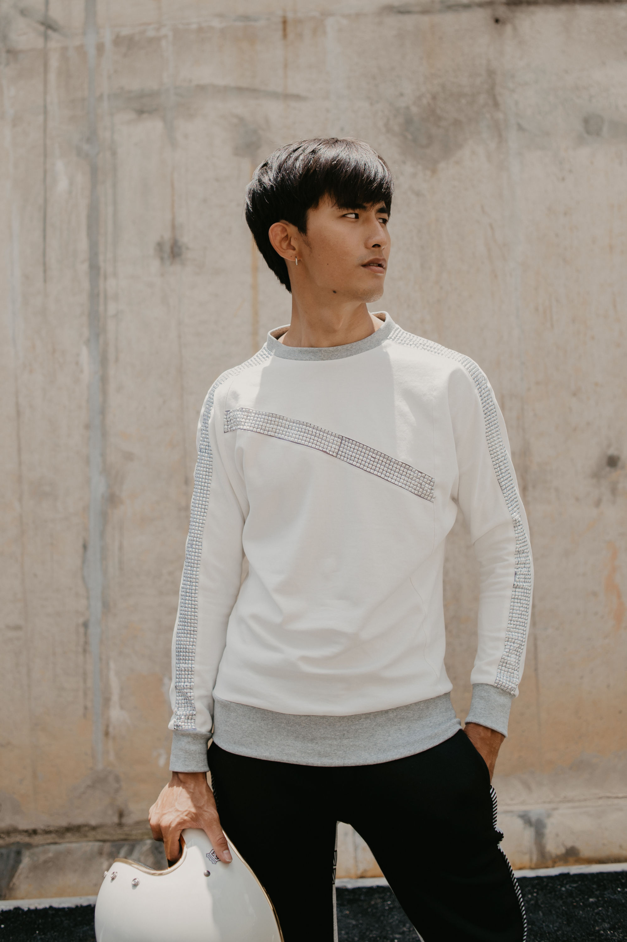 Basic Neoprene With Stud’s Embellishment Jumper (White) Basic Neoprene With Stud’s Embellishment Jumper (White)